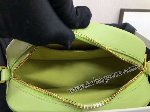 Celine專櫃2023新款經典凱旋門Logo大月餅包斜挎女包 賽琳OVAL CUIR TRIOMPHE大光滑牛皮革橢圓形手袋 sldj2263